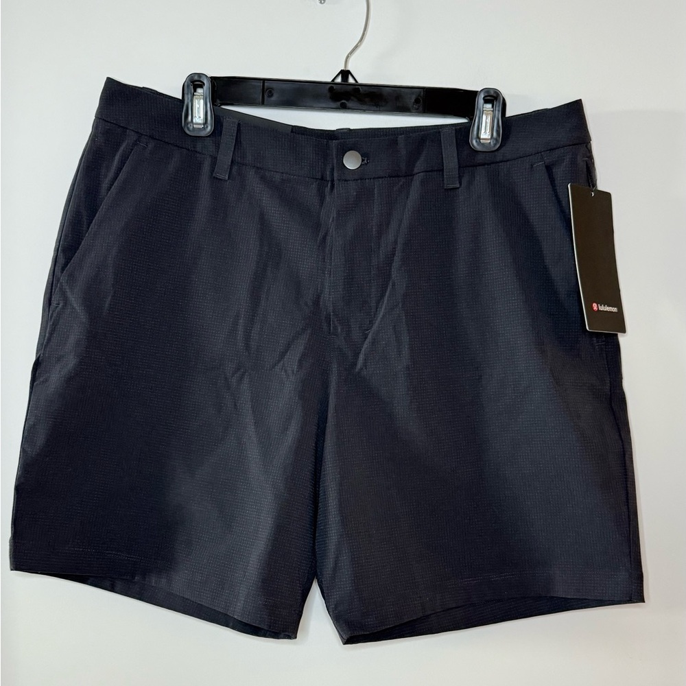 Lululemon ABC Classic Fit Shorts 7”